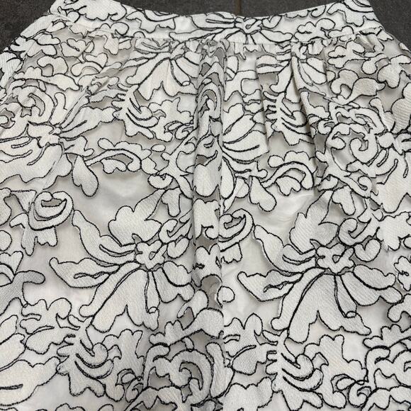 Buttons White Black Floral Embroidered Lace Overlay Feminine Mini Skirt Medium - Picture 2 of 8